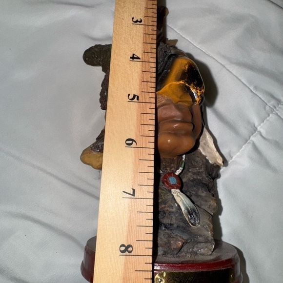 Ashley Belle Indian Warrior Hawk Eagle Resin‎ Figure Figurine Sculpture Art 8.5" - Picture 4 of 4